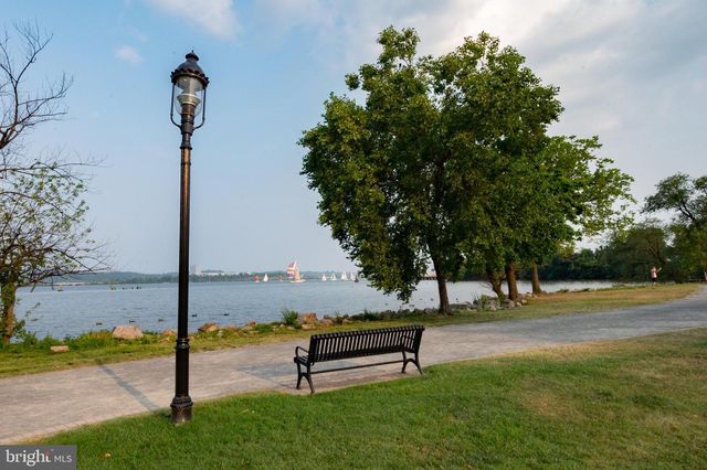 822 S ROYAL ST, Alexandria, VA 22314