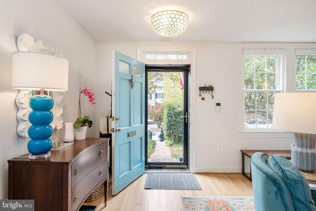 822 S ROYAL ST, Alexandria, VA 22314