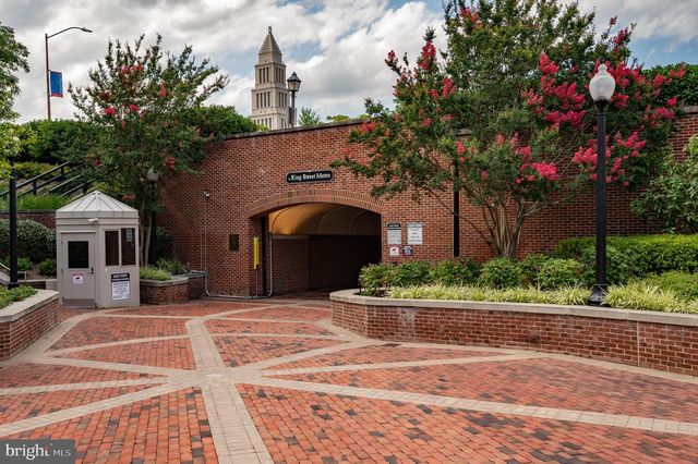 822 S ROYAL ST, Alexandria, VA 22314