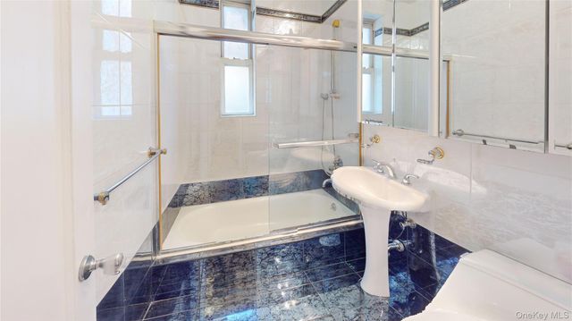 85-04 63rd Drive 6E, Rego Park, NY 11374