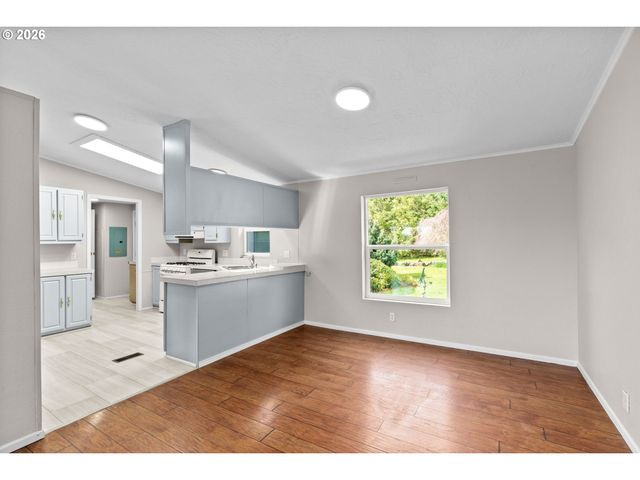 86313 SANFORD Rd, Eugene, OR 97402