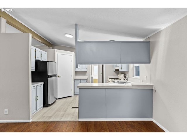 86313 SANFORD Rd, Eugene, OR 97402