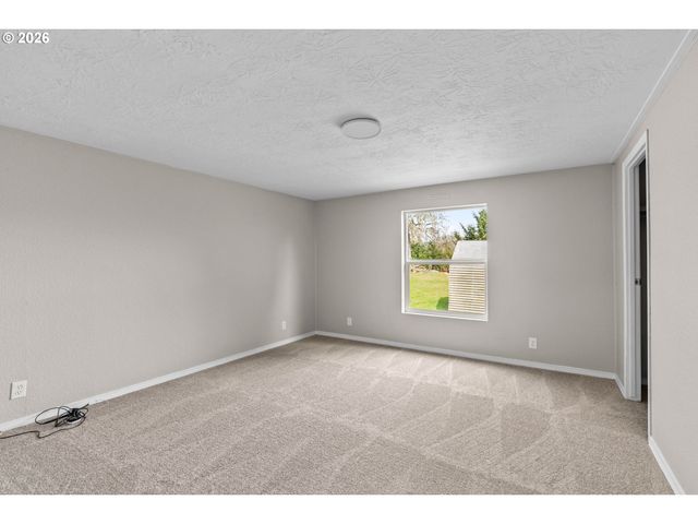 86313 SANFORD Rd, Eugene, OR 97402