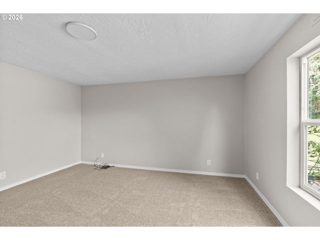 86313 SANFORD Rd, Eugene, OR 97402