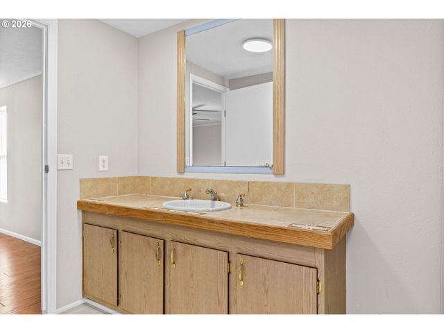 86313 SANFORD Rd, Eugene, OR 97402