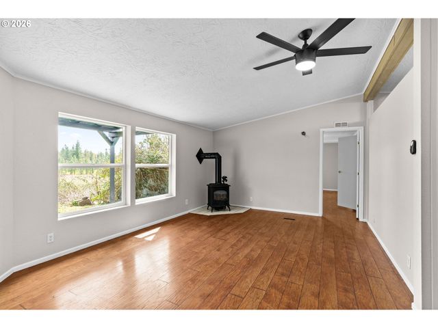 86313 SANFORD Rd, Eugene, OR 97402