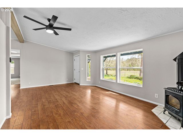 86313 SANFORD Rd, Eugene, OR 97402