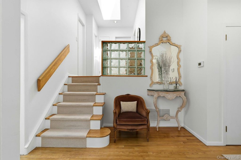 55 Southfield Road, Glen Cove, NY 11542 — photo 4