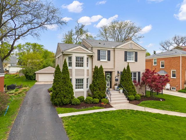 260 Chesterfield Avenue, Glen Ellyn, IL 60137