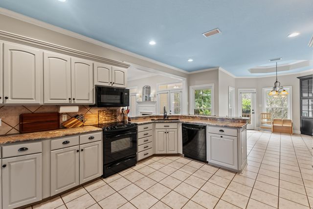 7 Clermont Point, Hattiesburg, MS 39402
