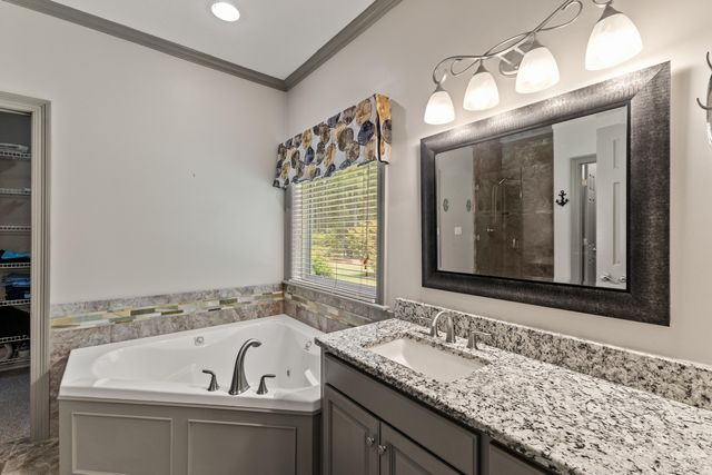 7 Clermont Point, Hattiesburg, MS 39402