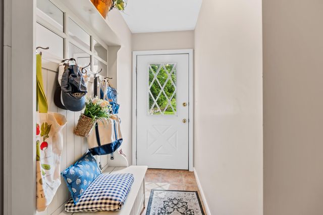 2 Ture Lane, Holbrook, MA 02343