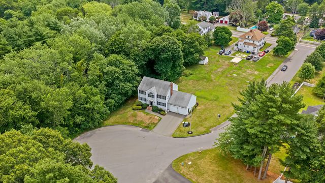 2 Ture Lane, Holbrook, MA 02343