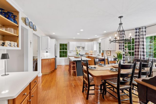 2 Ture Lane, Holbrook, MA 02343
