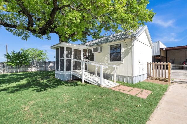 13122 Lipan Highway, Lipan, TX 76462