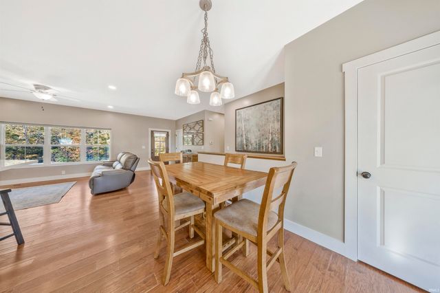 5142 S SR 65, Owensville, IN 47665