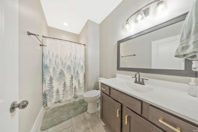 5142 S SR 65, Owensville, IN 47665