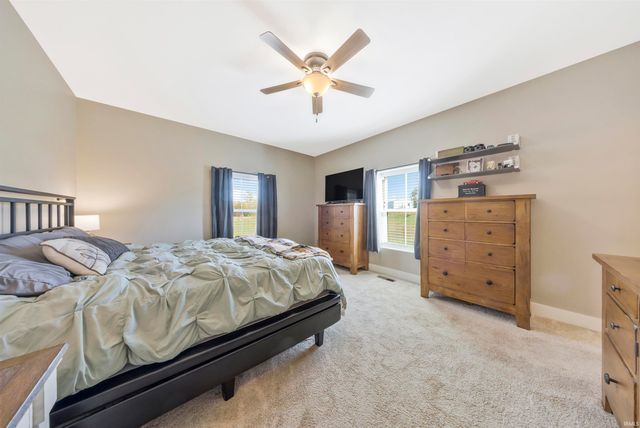 5142 S SR 65, Owensville, IN 47665