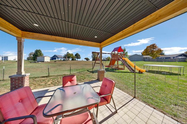 5142 S SR 65, Owensville, IN 47665