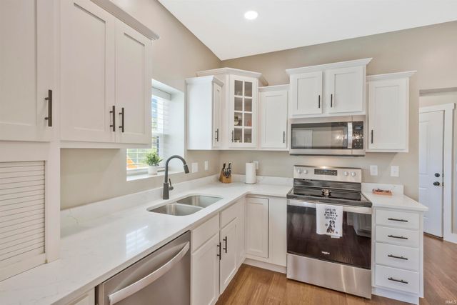 5142 S SR 65, Owensville, IN 47665