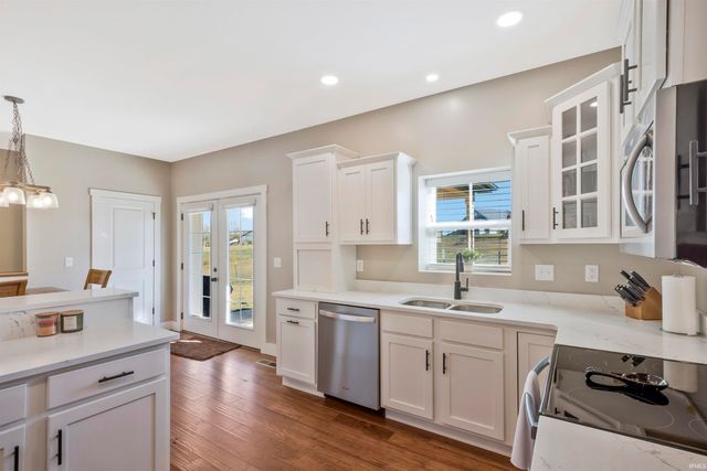 5142 S SR 65, Owensville, IN 47665