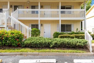 4627 Bayshore DR I-4, Naples, FL 34112