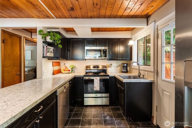 41 Sudden Valley Drive, Bellingham, WA 98229