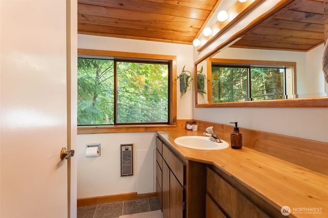 41 Sudden Valley Drive, Bellingham, WA 98229