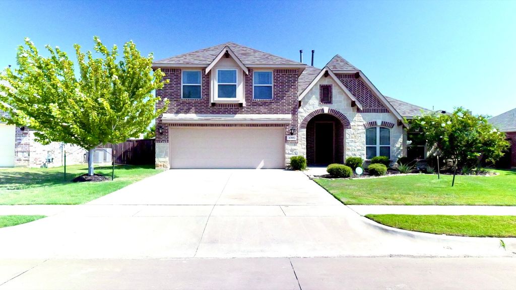 1305 Monticello Drive, Burleson, TX 76028