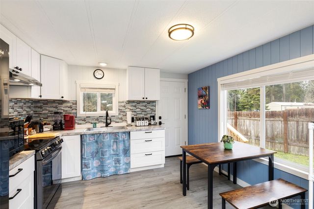 184 W Swaney Street, Port Hadlock, WA 98339