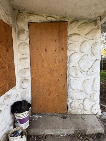 5185 W Mission Avenue, Fresno, CA 93722