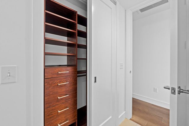 222 WEST Ave 1710, Austin, TX 78701