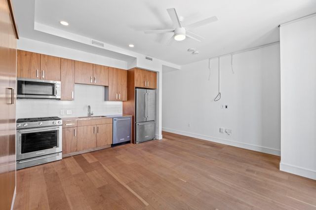 222 WEST Ave 1710, Austin, TX 78701