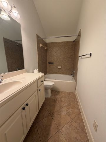 4525 W University Boulevard, Dallas, TX 75209