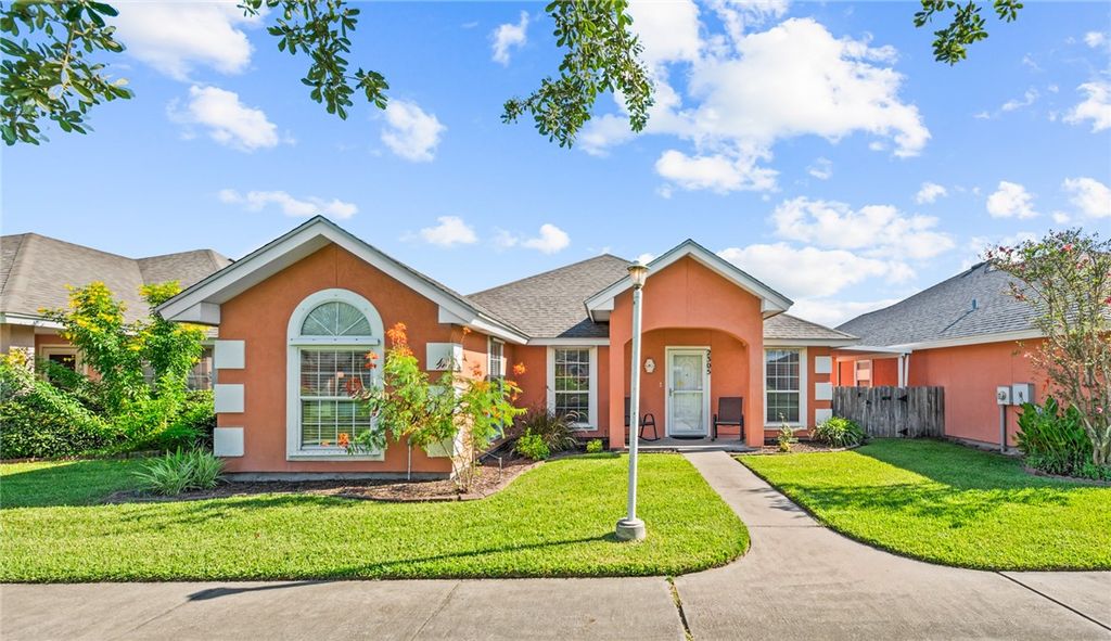 2305 Cyprus Dr, Ingleside, TX 78362