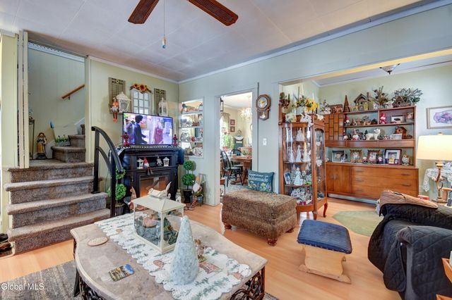 121 E Fourth Avenue, Johnstown, NY 12095