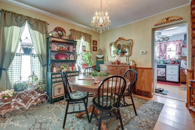 121 E Fourth Avenue, Johnstown, NY 12095