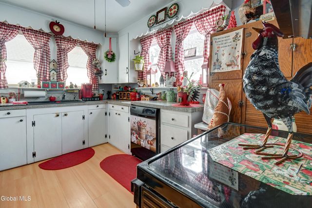 121 E Fourth Avenue, Johnstown, NY 12095