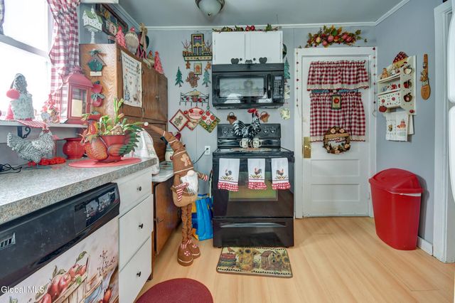 121 E Fourth Avenue, Johnstown, NY 12095