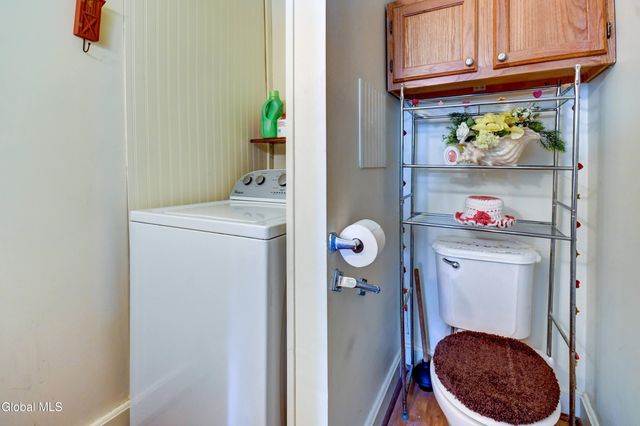 121 E Fourth Avenue, Johnstown, NY 12095