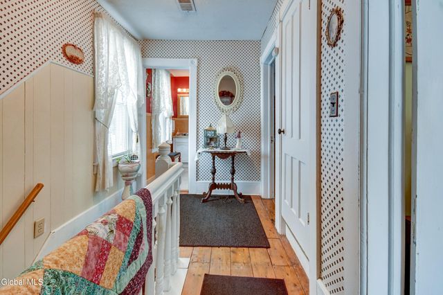 121 E Fourth Avenue, Johnstown, NY 12095