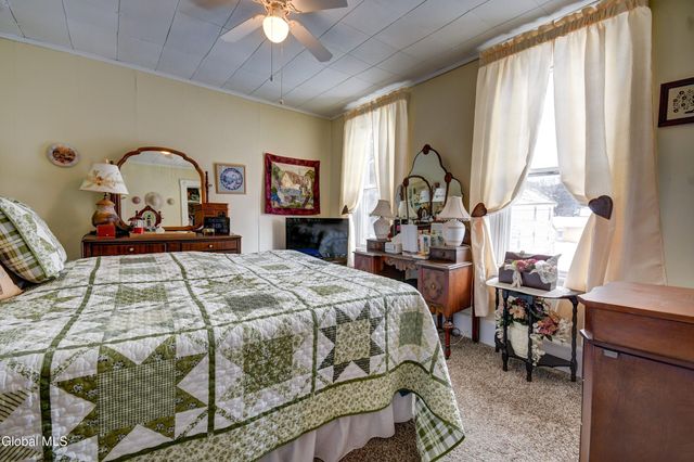 121 E Fourth Avenue, Johnstown, NY 12095