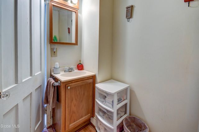 121 E Fourth Avenue, Johnstown, NY 12095