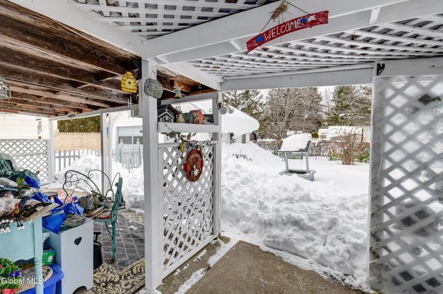 121 E Fourth Avenue, Johnstown, NY 12095