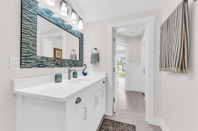714 NORTON STREET, Longboat Key, FL 34228
