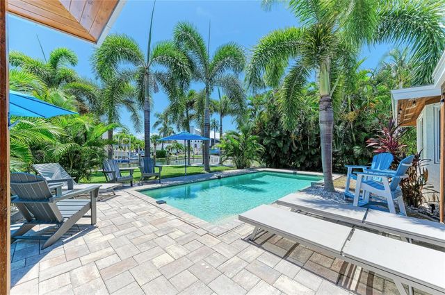 714 NORTON STREET, Longboat Key, FL 34228