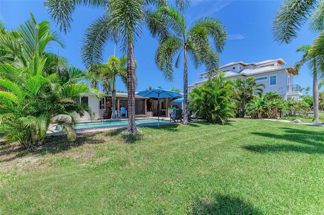 714 NORTON STREET, Longboat Key, FL 34228