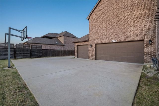 273 Shallow Brook Drive, Sunnyvale, TX 75182