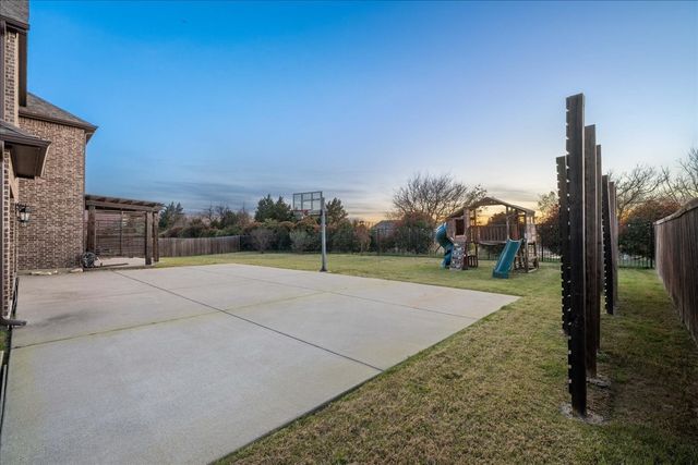 273 Shallow Brook Drive, Sunnyvale, TX 75182