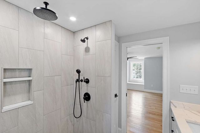 1 Tremblay Ave, Tewksbury, MA 01876